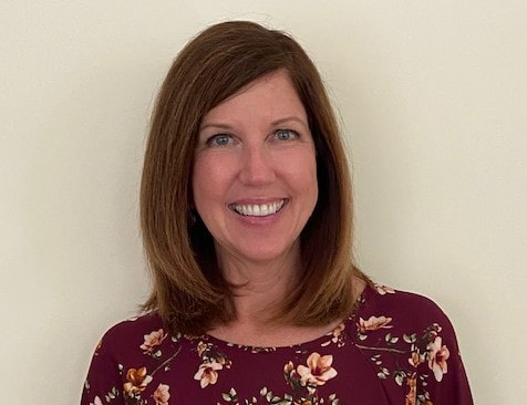 
Graduated from James Madison University and certified as a physician assistant in 2003, Tina has practiced in endocrinology for 20 years. Her experiences include diabetes management and thyroid disease. Outside of work, Tina enjoys camping and other outdoor activities.